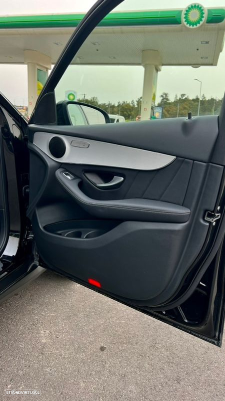 Mercedes-Benz GLC 300 e 4Matic 9G-TRONIC AMG Line - 12