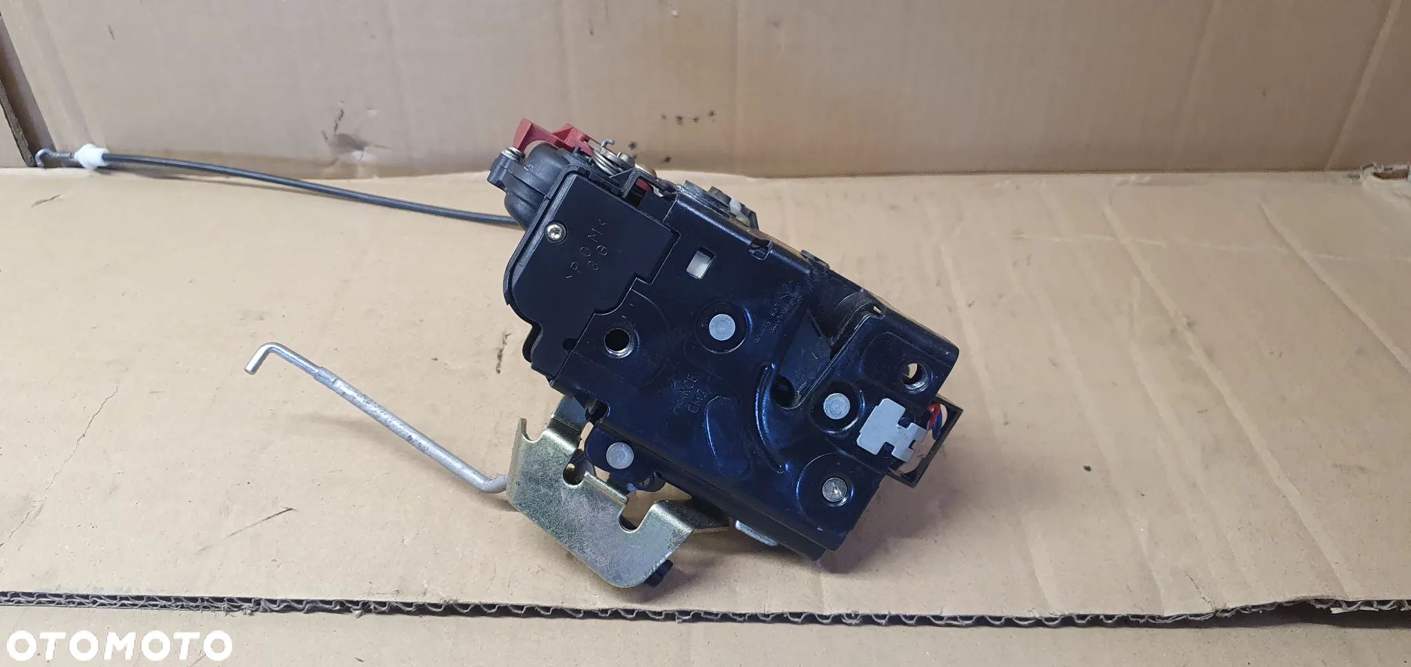 Zamek lewy tył tylny lewy Audi A4 B6 4B0839015D - 1