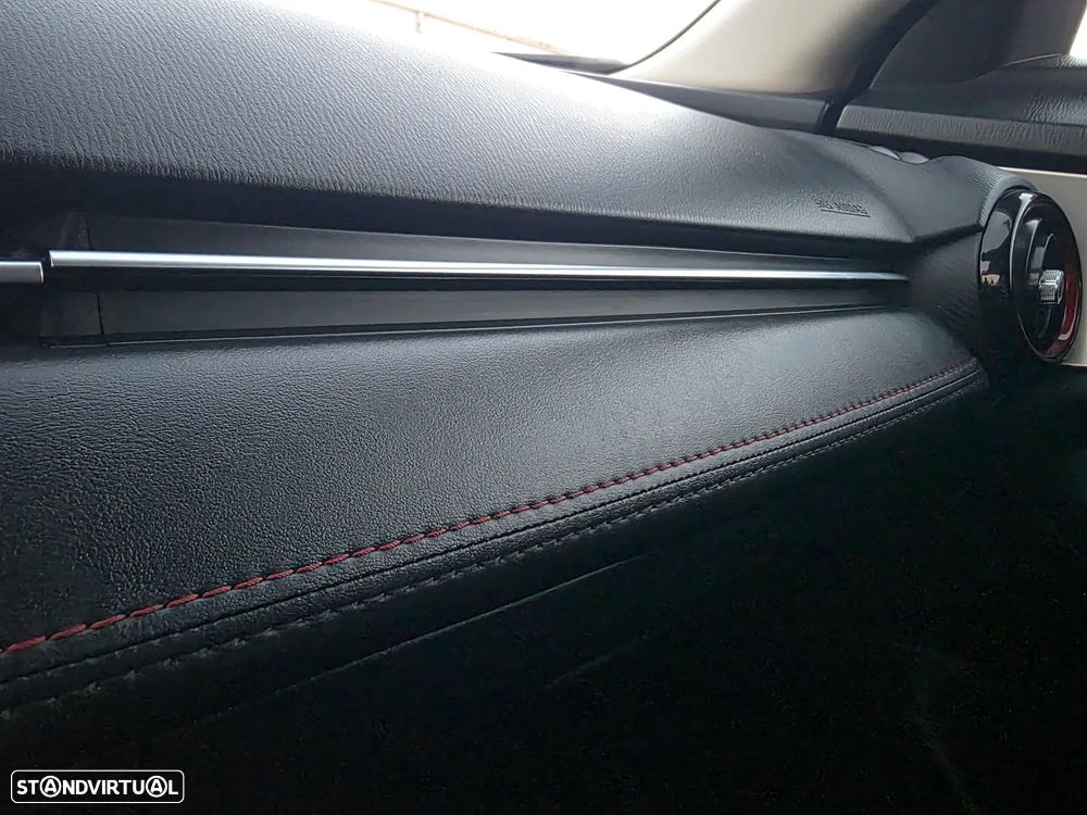 Mazda CX-3 1.5 Sky.Excellence Navi - 32