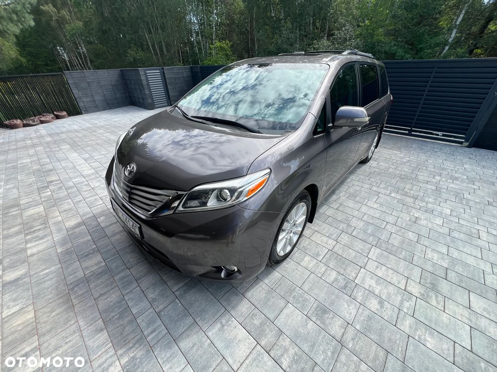 Toyota Sienna - 13