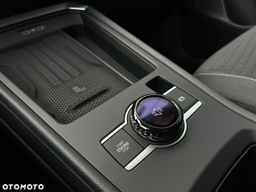 Volkswagen T-Roc - 24
