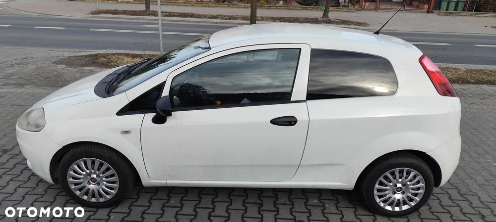 Fiat Punto 1.4 Easy S&S - 8