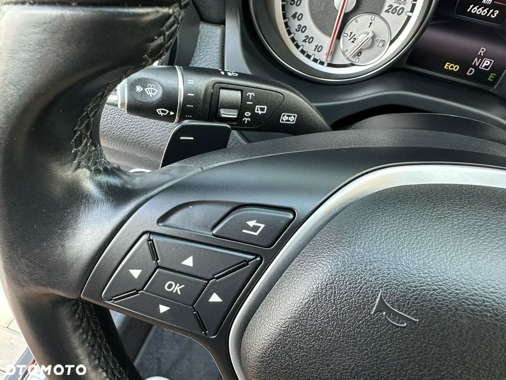 Mercedes-Benz GLA 200 7G-DCT Style - 21