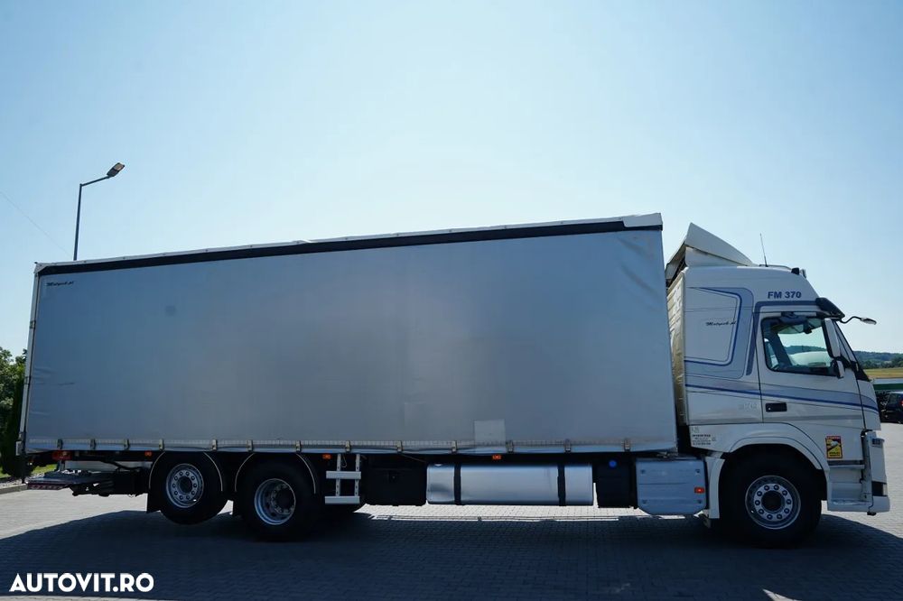 Volvo FM 370 / SOLO / CORTINĂ - 9,1 M / 6X2 / DHOLLANDIA LIFT - 2.000 KG / PODEA REZISTENTĂ / AER CONDIȚIONAT PARCARE / I-SHIFT / EURO 6 - 6