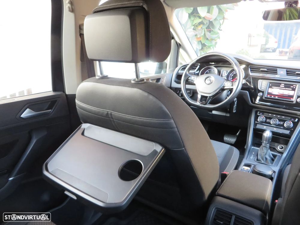 VW Touran 1.6 TDI Confortline DSG - 18