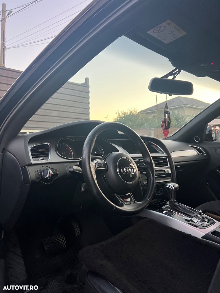 Audi A4 2.0 TDI quattro Stronic - 5
