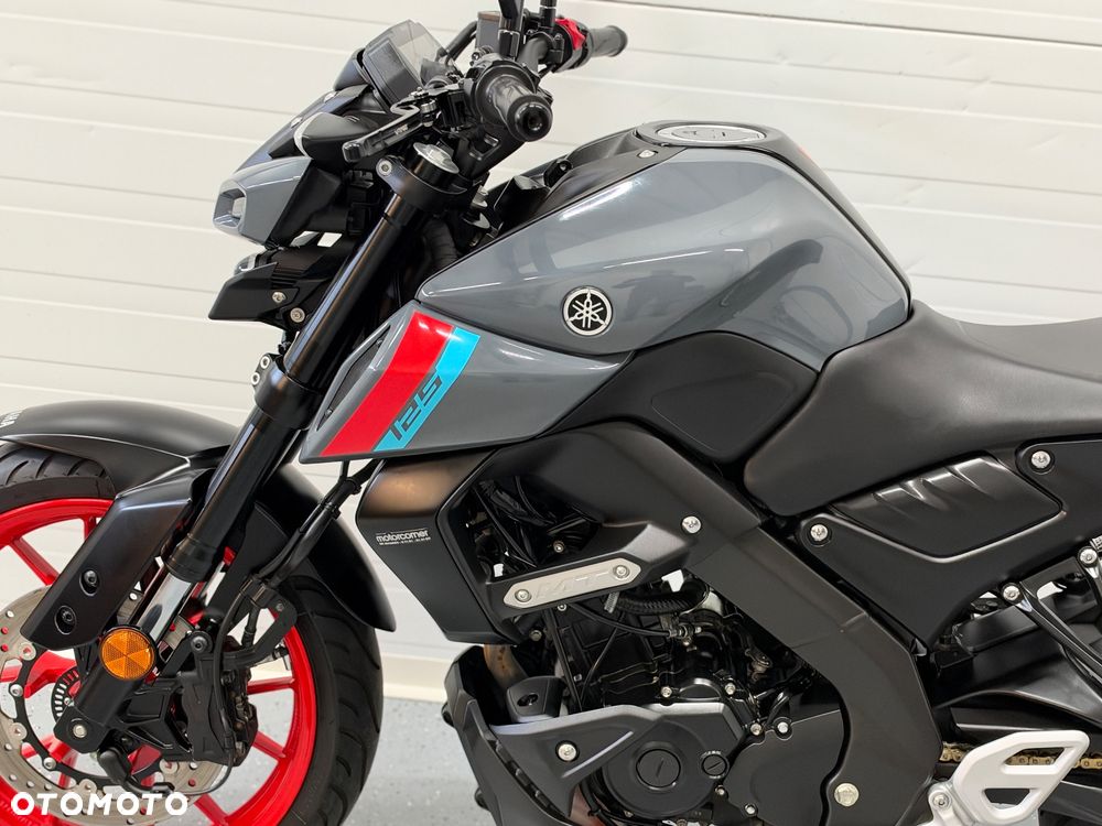 Yamaha MT - 28