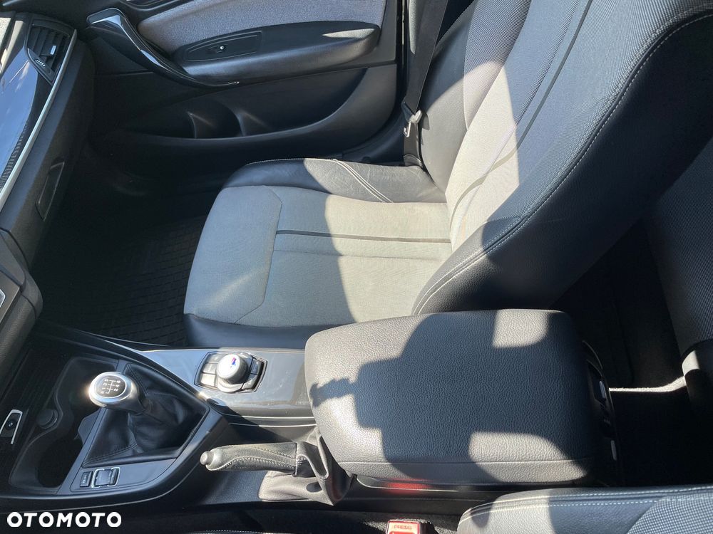 BMW Seria 1 116i - 15