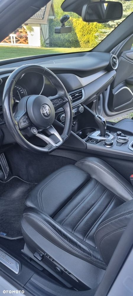 Alfa Romeo Giulia 2.0 Turbo Veloce Q4 - 12