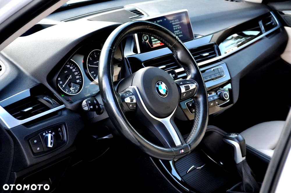 BMW X1 xDrive20d xLine - 23