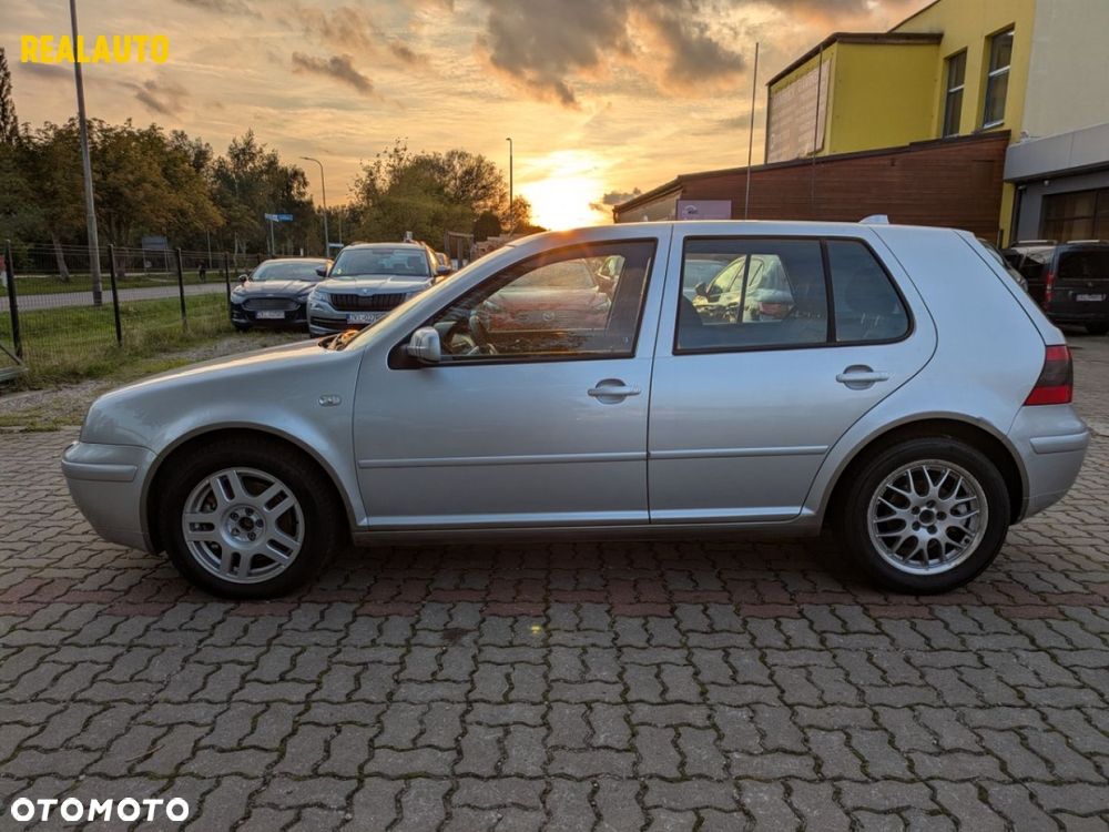 Volkswagen Golf - 8
