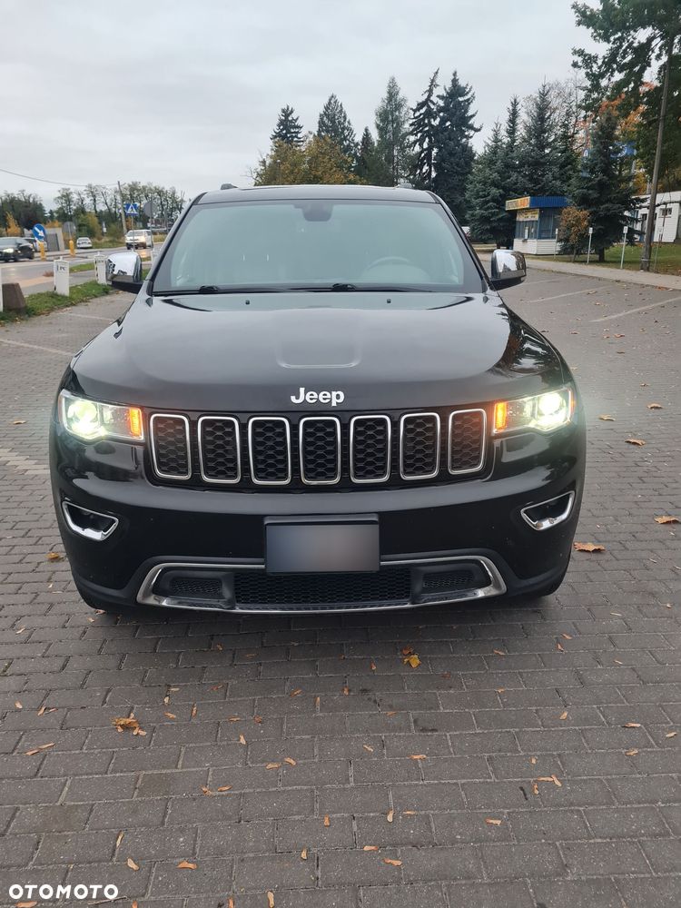 Jeep Grand Cherokee - 21