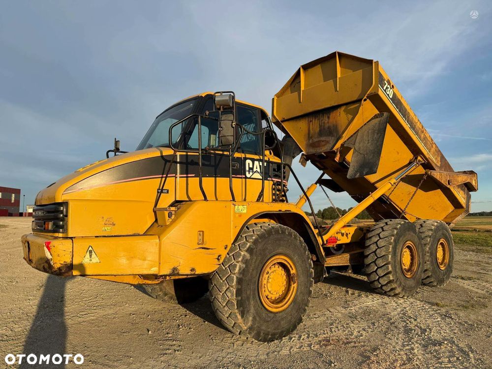 Caterpillar 730