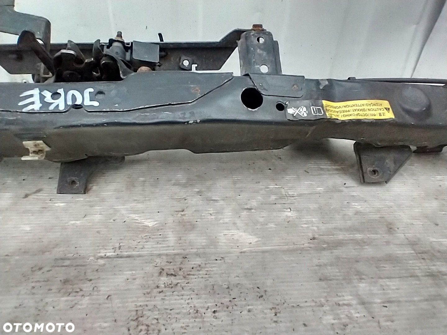 NISSAN JUKE I F15 PAS PRZEDNI GÓRNY ZAMEK MASKI WZMOCNIENIE KLAKSON - 6