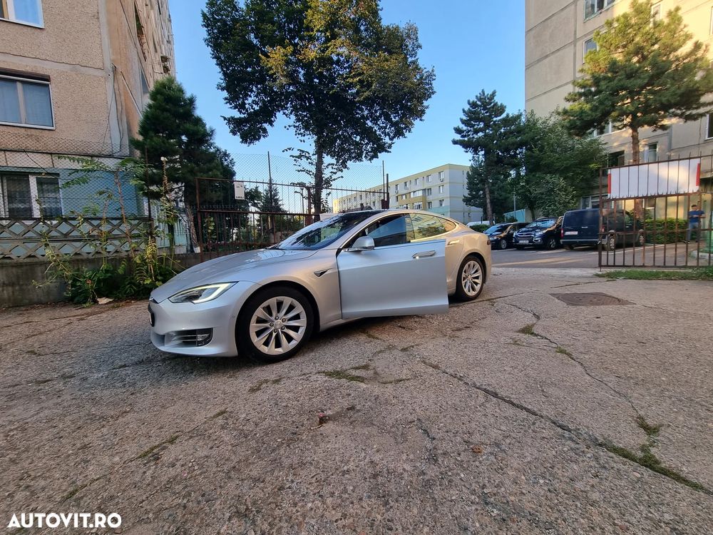 Tesla Model S - 2