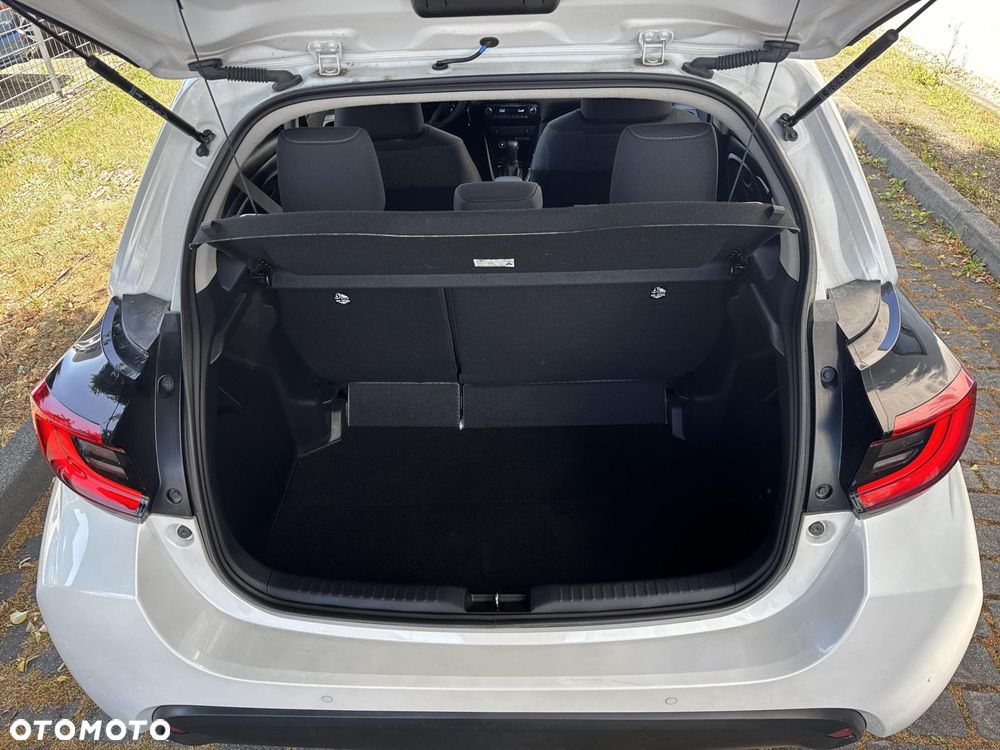 Toyota Yaris Hybrid 1.5 Style - 24