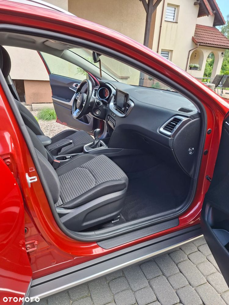 Kia XCeed 1.5 T-GDI M - 8