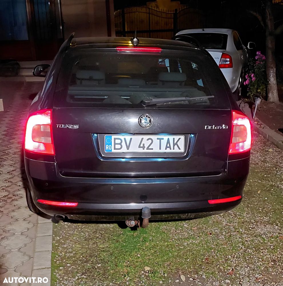 Skoda Octavia Combi 1.6 TDI DPF GreenLine - 11