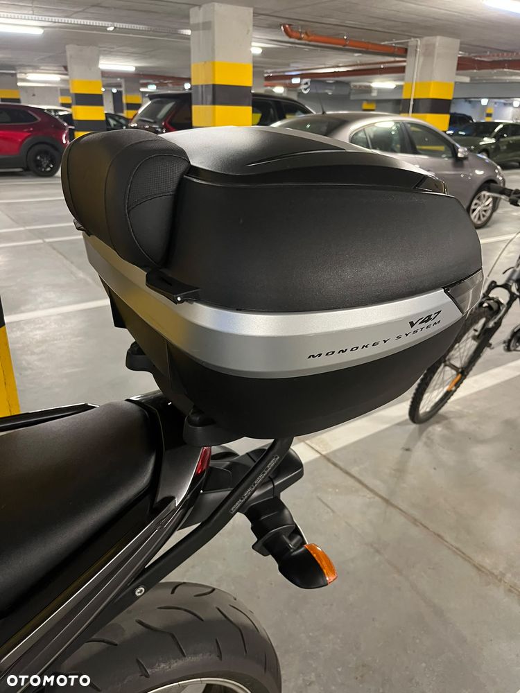 Yamaha FZ - 7