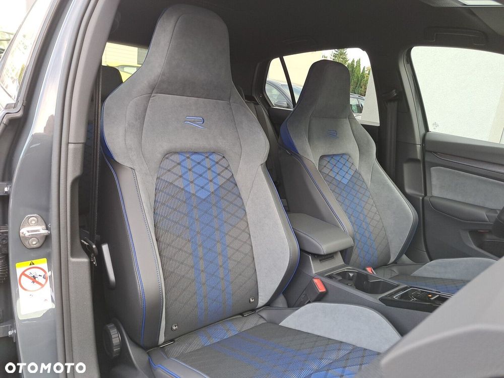 Volkswagen Golf - 29