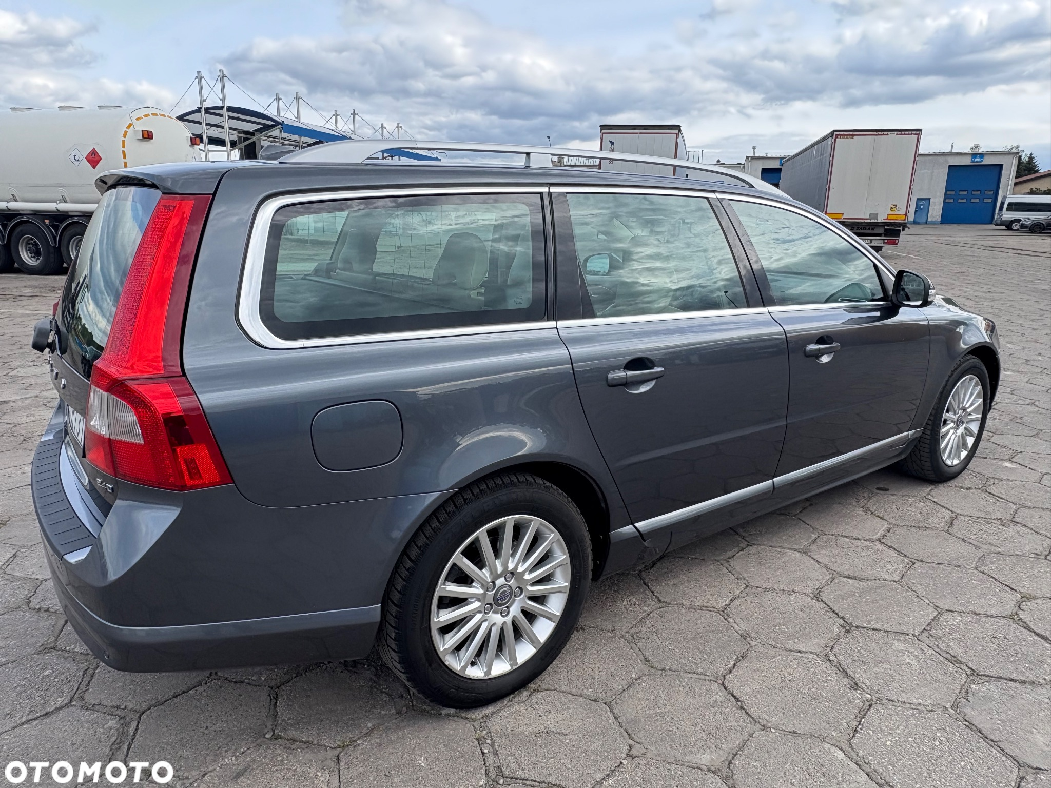 Volvo V70 D4 AWD Summum - 8