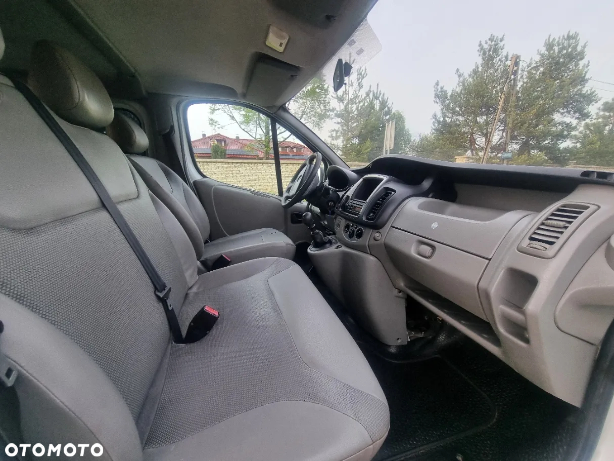 Opel Vivaro - 11