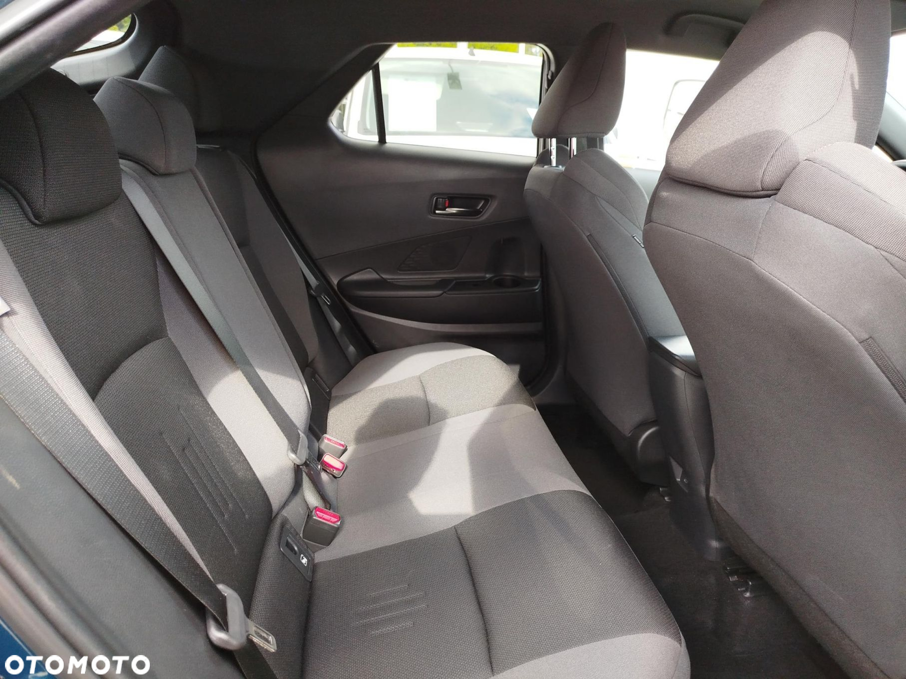 Toyota C-HR - 15