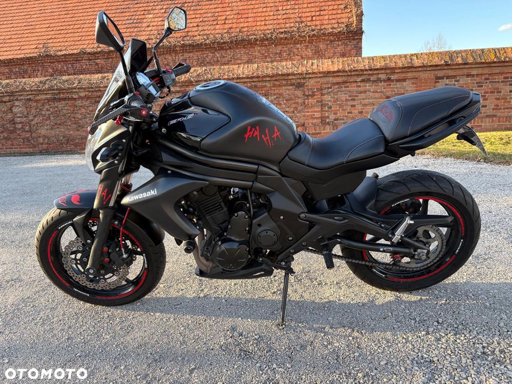 Kawasaki ER - 1