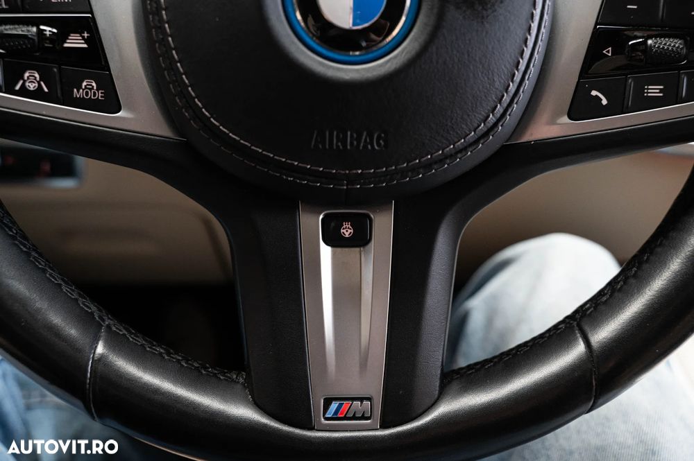 BMW X5 xDrive45e - 24