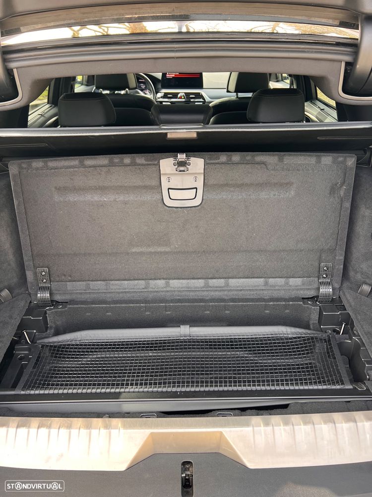 BMW 530 e Pack Desportivo M - 17