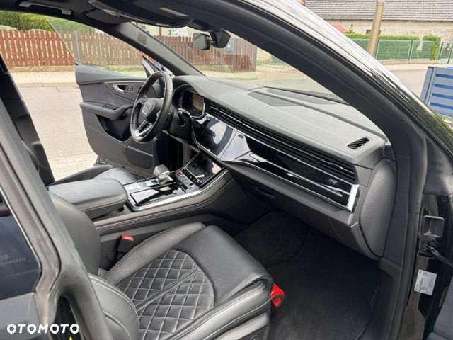 Audi SQ8 - 23