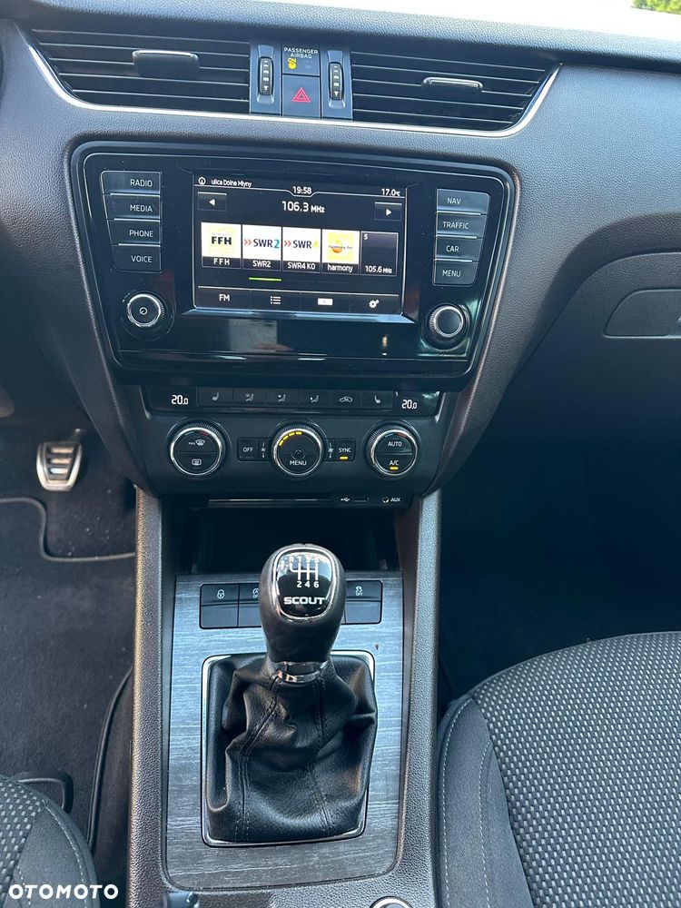 Skoda Octavia Scout 2.0 TDI 4x4 - 27