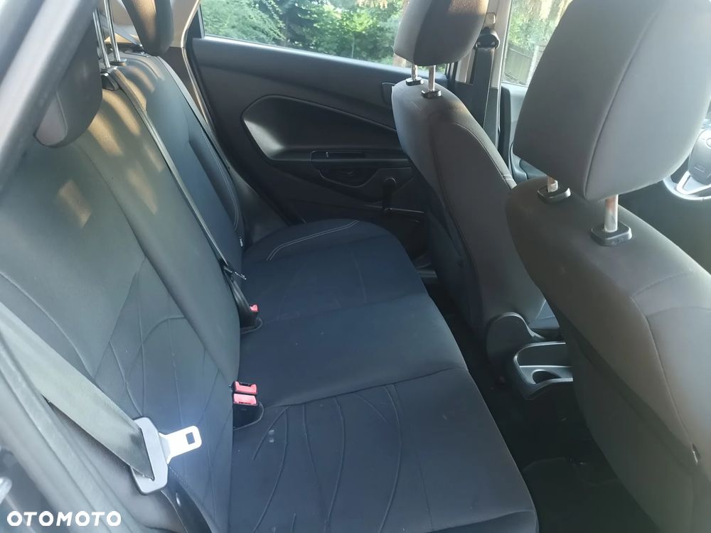 Ford Fiesta 1.4 Ghia - 15