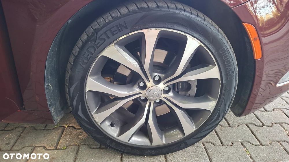 Chrysler 200 - 16