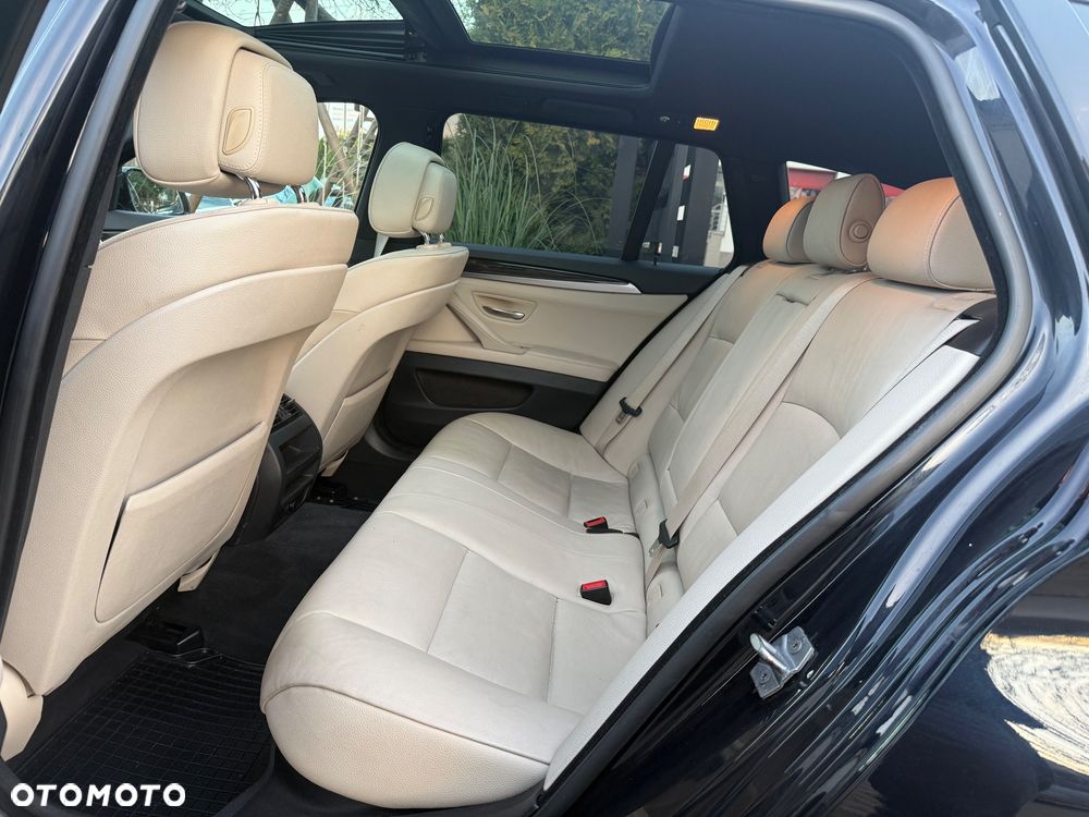 BMW Seria 5 525d Sport-Aut - 17
