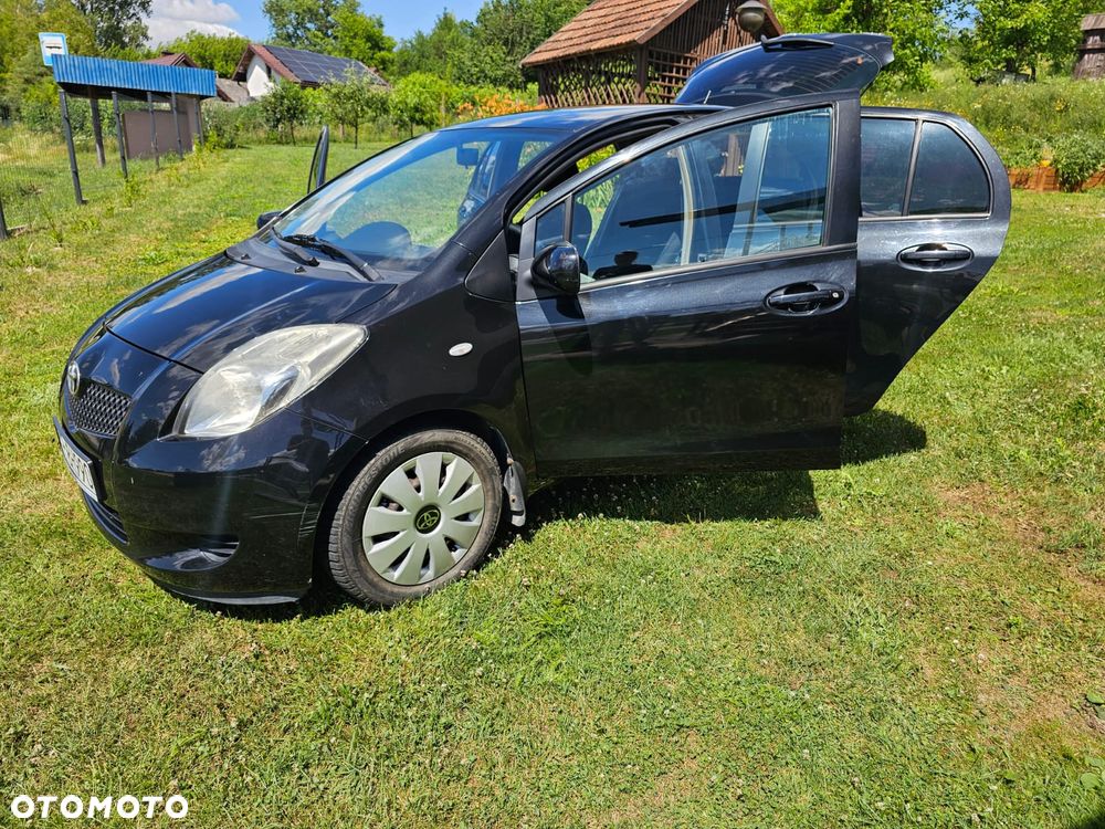 Toyota Yaris 1.3 VVT-i Sol - 15