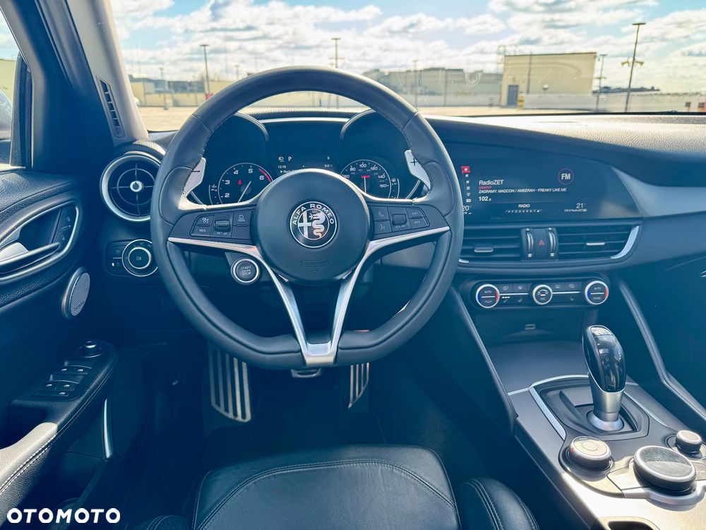 Alfa Romeo Giulia 2.0 Turbo 16V AT8 Veloce Ti - 19