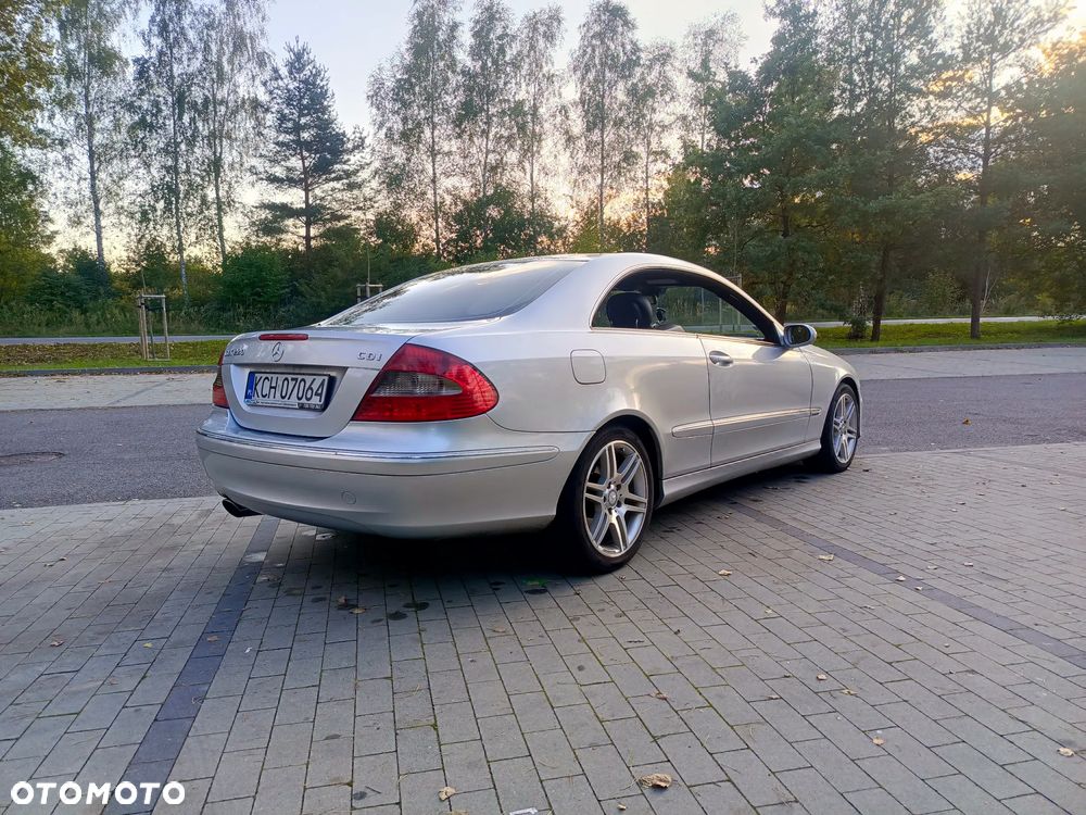Mercedes-Benz CLK 220 CDI Avantgarde - 3