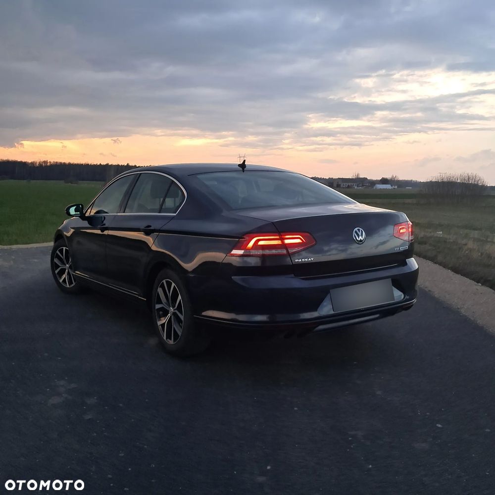 Volkswagen Passat 1.8 TSI BMT Comfortline - 12