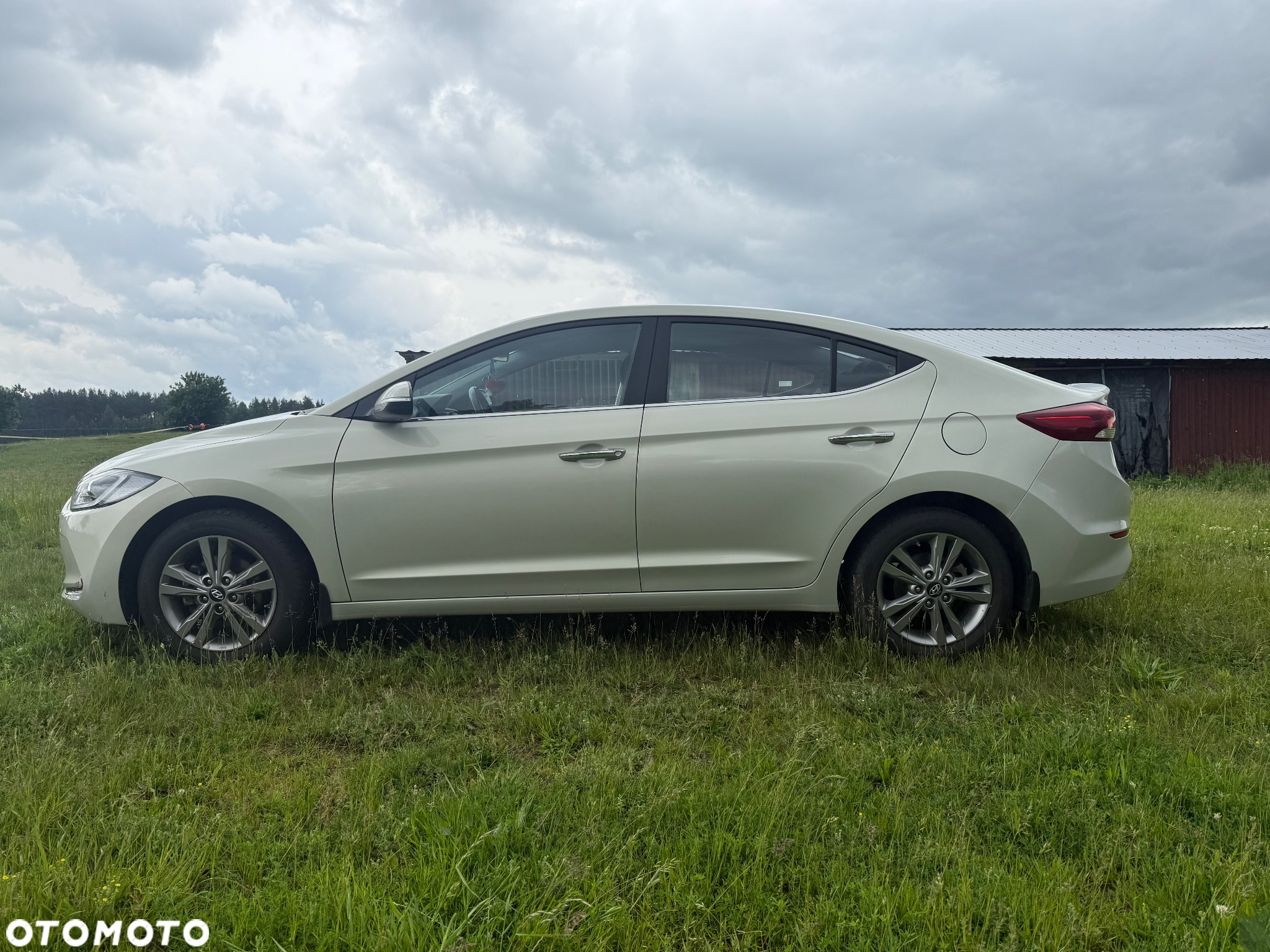 Hyundai Elantra 1.6 Premium - 5