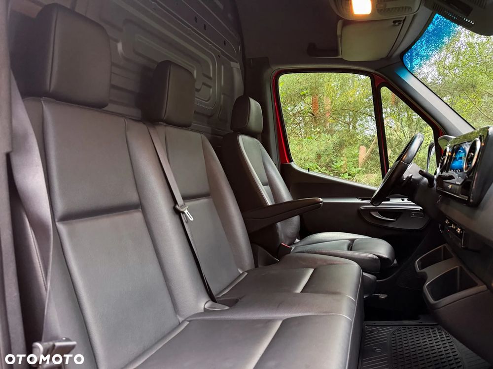 Mercedes-Benz Sprinter - 21