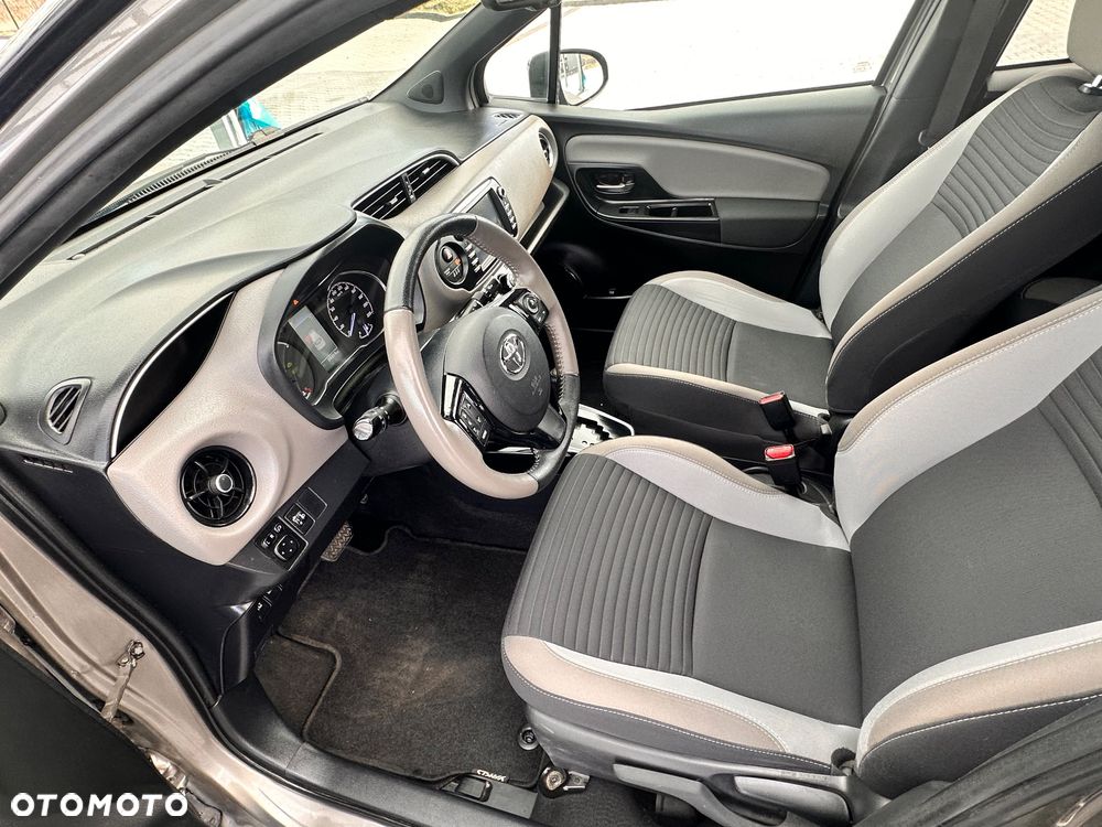 Toyota Yaris 1.5 Selection CVT - 11