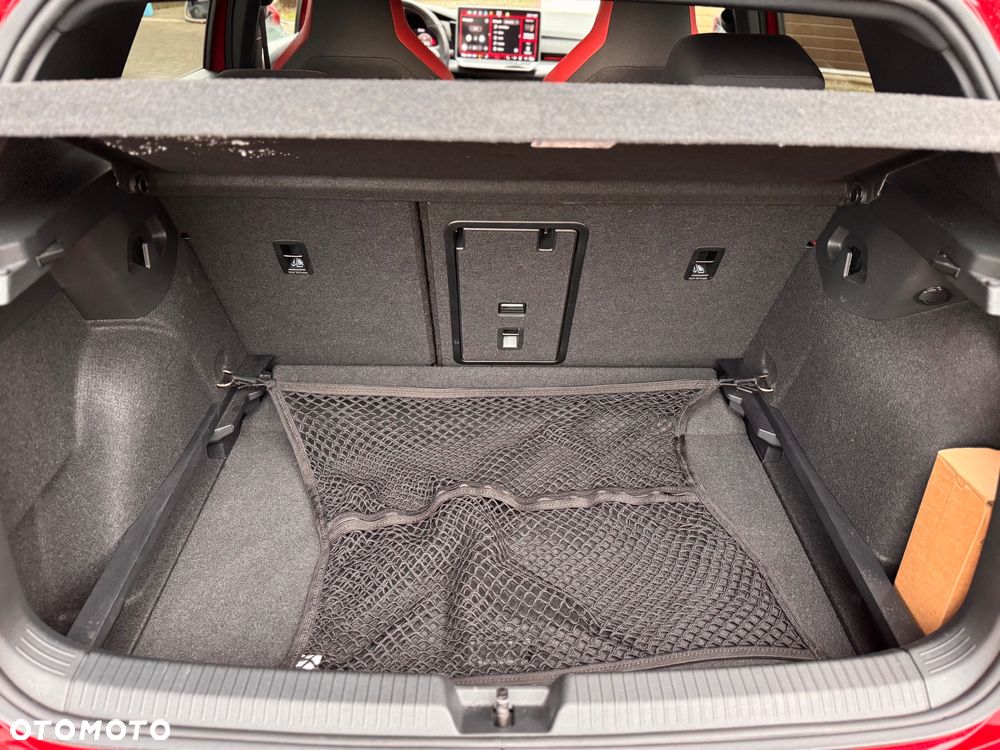 Volkswagen Golf - 13