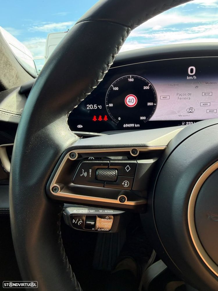 Porsche Taycan Turbo S - 37