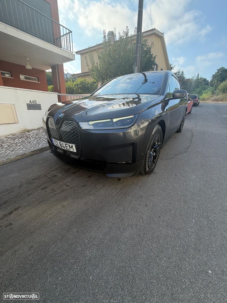 BMW iX xDrive 40 - 9