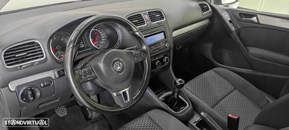VW Golf 1.6 TDi Confortline - 5