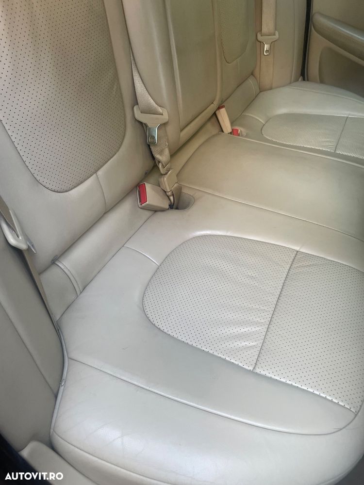 Jaguar XF 2.7D Luxury - 9