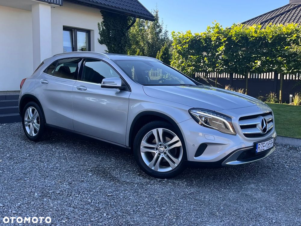 Mercedes-Benz GLA 180 - 3