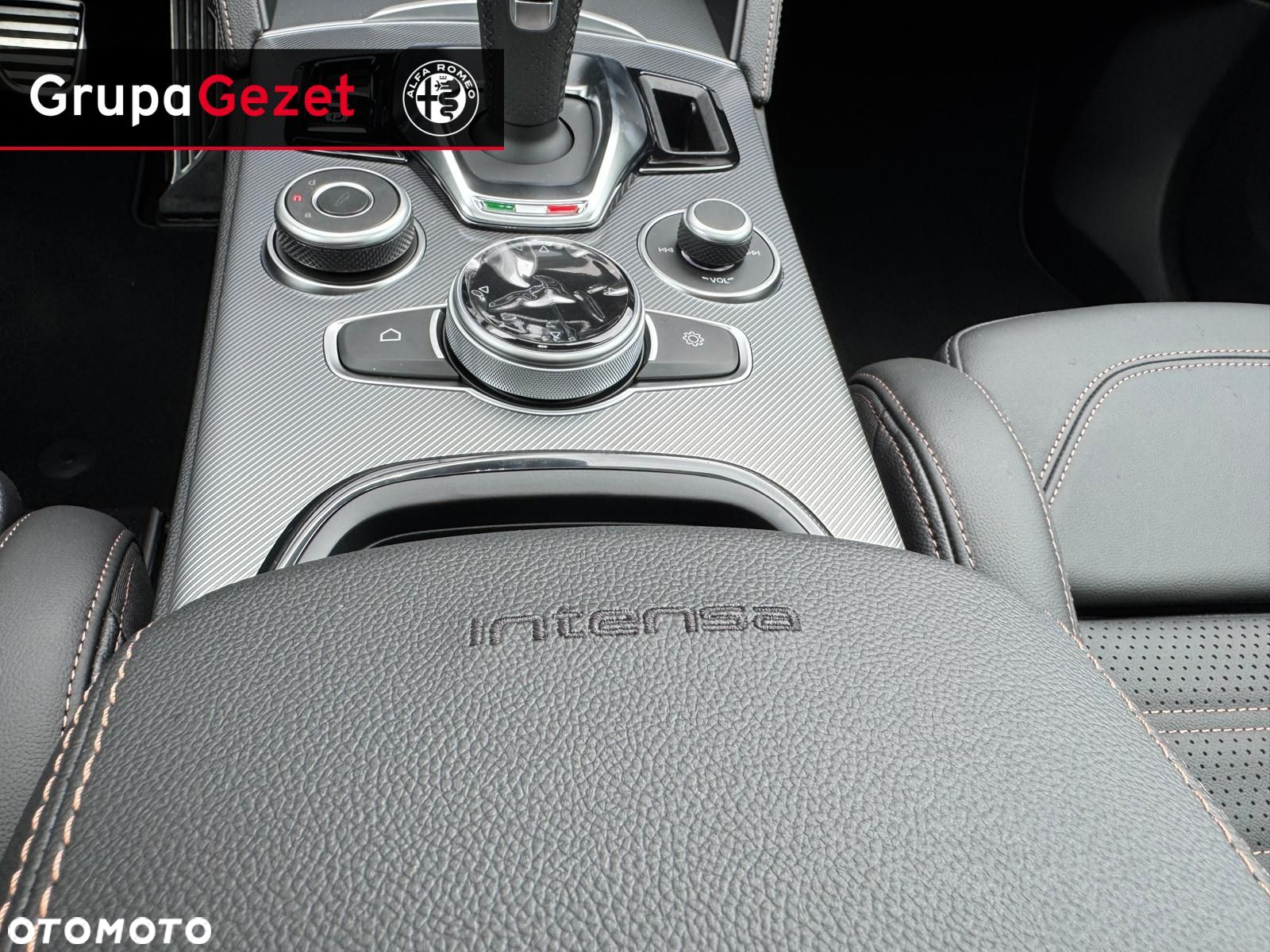 Alfa Romeo Stelvio - 29