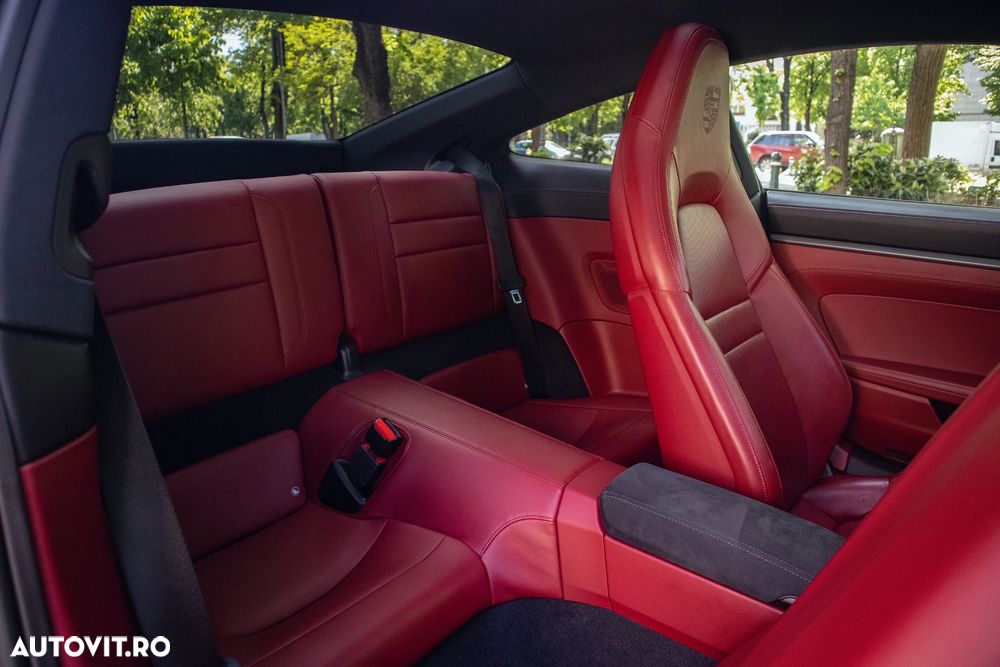 Porsche 911 Carrera 4S PDK - 10